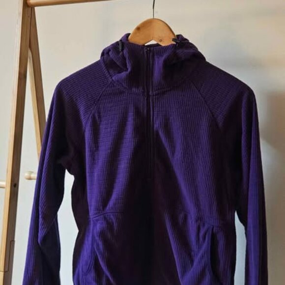 Mountain Hardwear Women's Summit Grid Half Zip Hoody - Picture 8 of 9